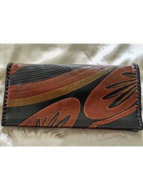 CLUTCH HANDCRAFTED IN BRAZIL, LEATHER, LOST WAX METHOD, ONE OF A KIND, BROWN &
